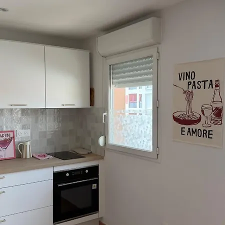 Narbonne Apartment *